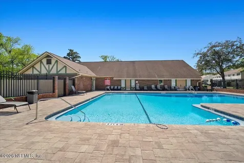 8140 Sutton Place Jacksonville FL 32217