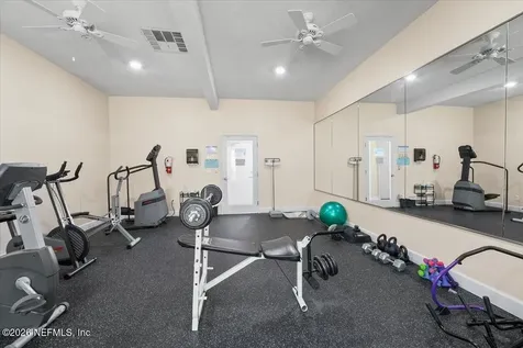 8140 Sutton Place Jacksonville FL 32217