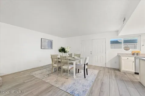 8140 Sutton Place Jacksonville FL 32217