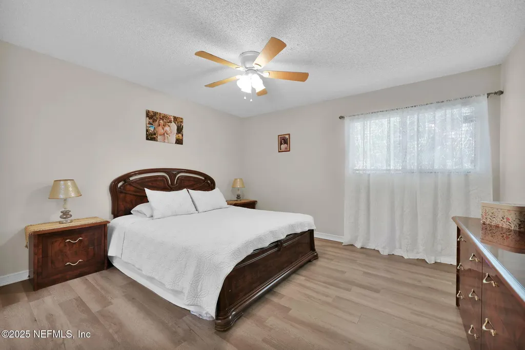 8300 Plaza Gate Lane Jacksonville FL 32217