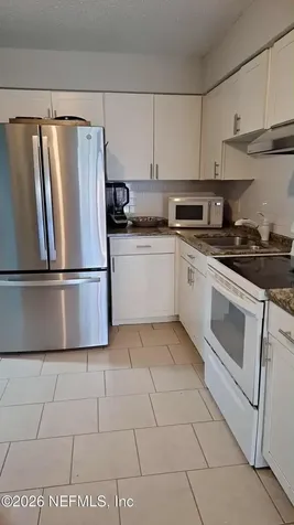 8033 San Jose Village Lane Jacksonville FL 32217