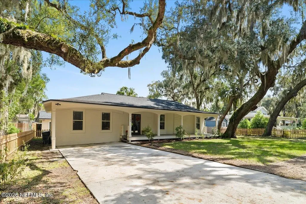 708 Myrtle Avenue Green Cove Springs FL 32043