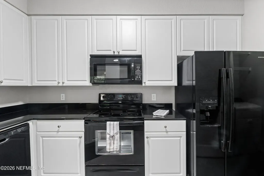 8539 Gate Parkway W Jacksonville FL 32216