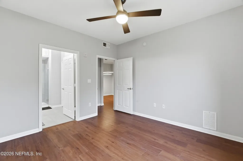 8539 Gate Parkway W Jacksonville FL 32216
