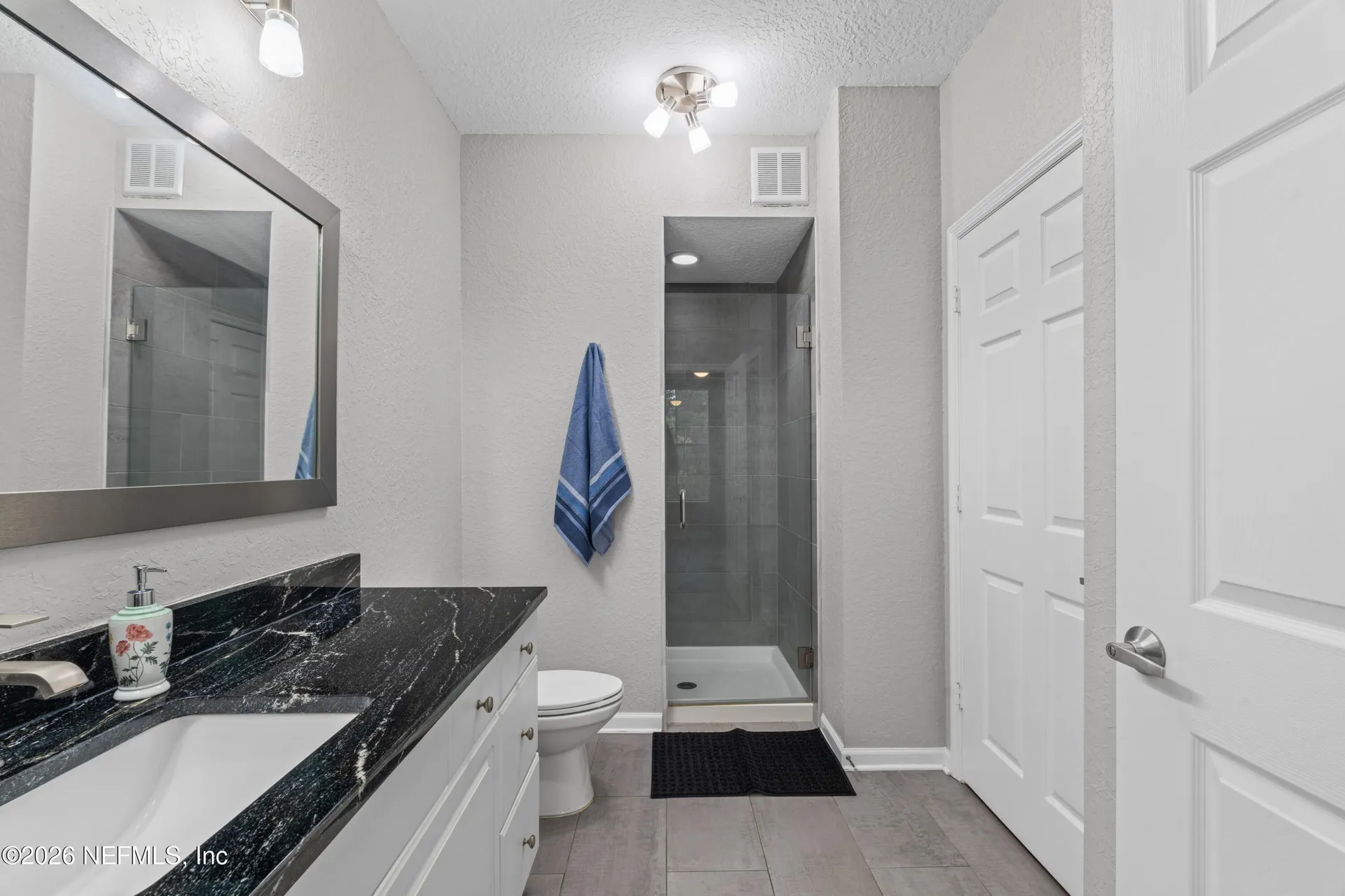 8539 Gate Parkway W Jacksonville FL 32216