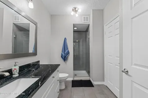 8539 Gate Parkway W Jacksonville FL 32216