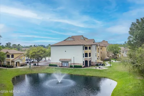 8539 Gate Parkway W Jacksonville FL 32216