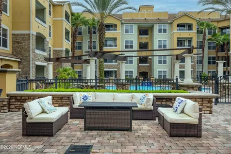 8539 Gate Parkway W Jacksonville FL 32216