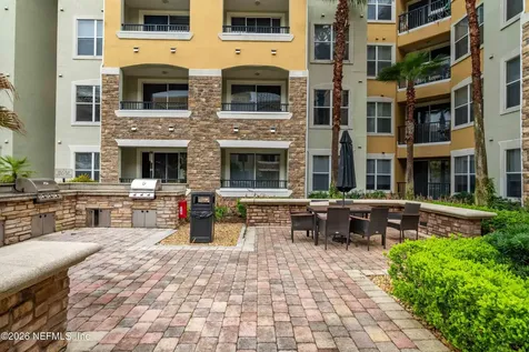 8539 Gate Parkway W Jacksonville FL 32216