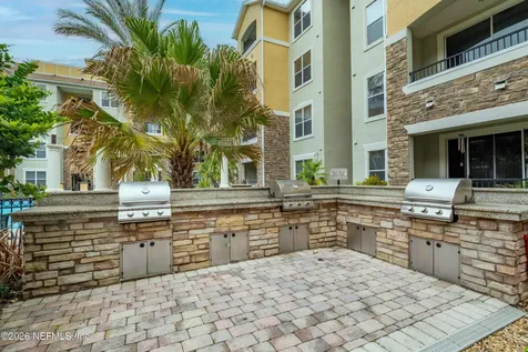 8539 Gate Parkway W Jacksonville FL 32216