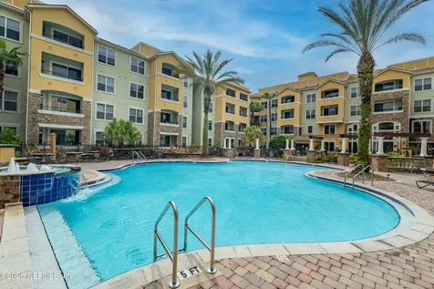 8539 Gate Parkway W Jacksonville FL 32216