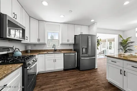 1306 2nd Avenue N Jacksonville Beach FL 32250