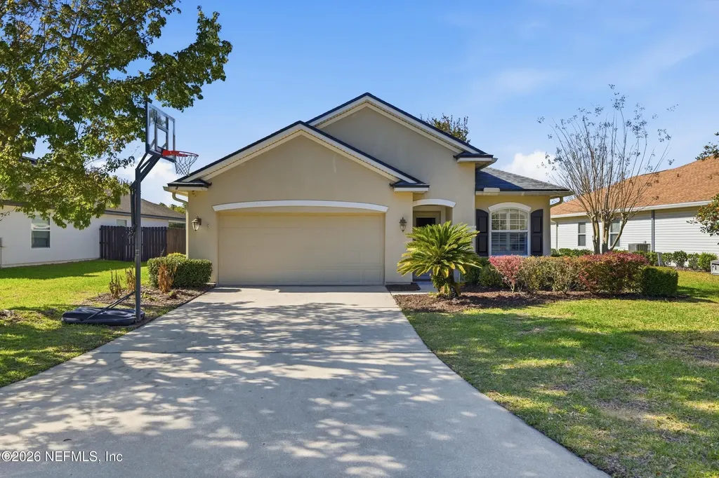 352 W New England Drive Elkton FL 32033