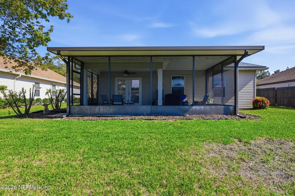 352 W New England Drive Elkton FL 32033