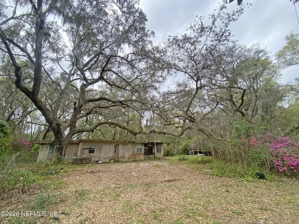 119 Twin Lakes Road Hawthorne FL 32640