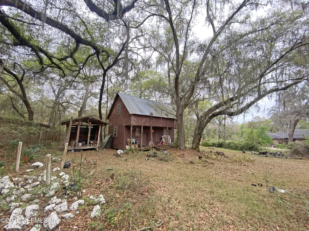 119 Twin Lakes Road Hawthorne FL 32640
