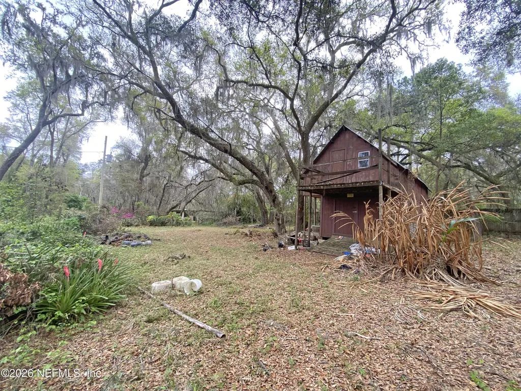 119 Twin Lakes Road Hawthorne FL 32640