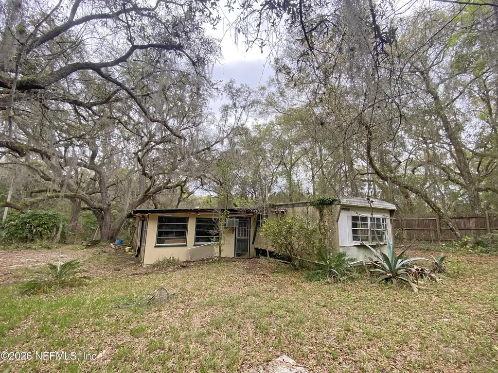 119 Twin Lakes Road Hawthorne FL 32640