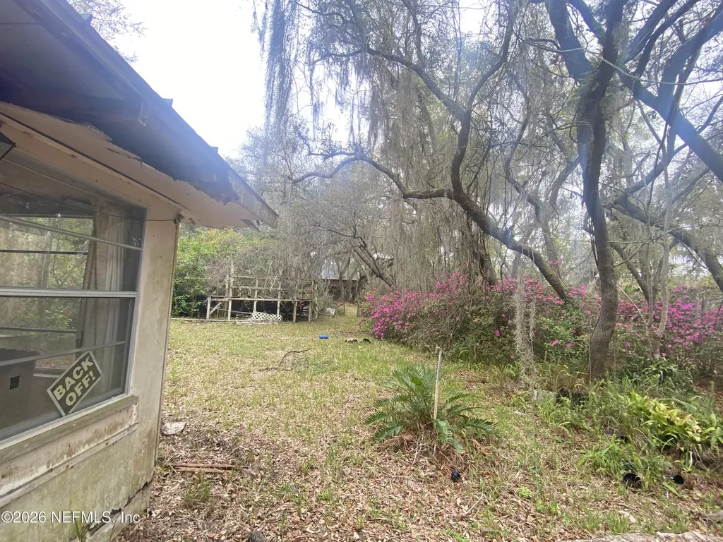119 Twin Lakes Road Hawthorne FL 32640