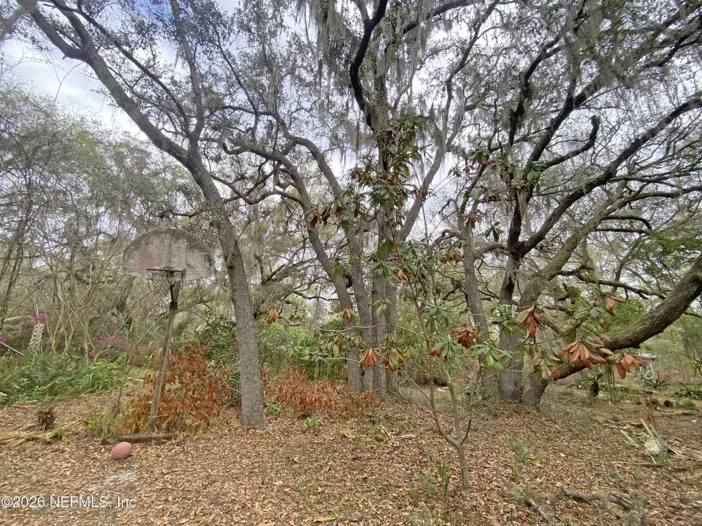 119 Twin Lakes Road Hawthorne FL 32640