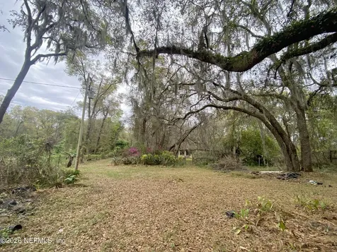 119 Twin Lakes Road Hawthorne FL 32640
