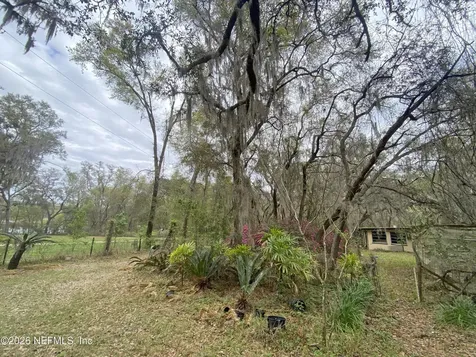 119 Twin Lakes Road Hawthorne FL 32640