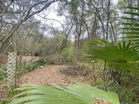 119 Twin Lakes Road Hawthorne FL 32640