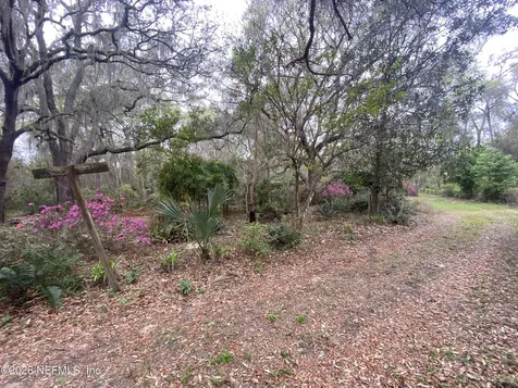 119 Twin Lakes Road Hawthorne FL 32640