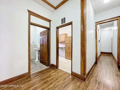 138 E Duval Street Jacksonville FL 32202