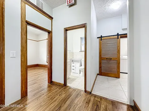 138 E Duval Street Jacksonville FL 32202