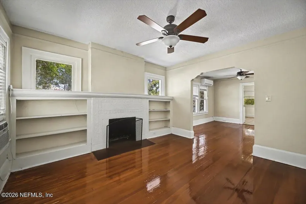 1527 Naldo Avenue Jacksonville FL 32207