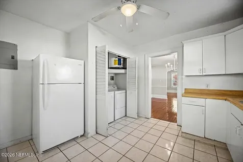 1527 Naldo Avenue Jacksonville FL 32207