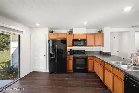 7268 Preston Pines Trail Jacksonville FL 32244