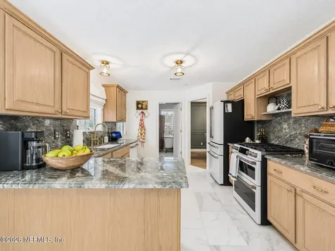 129 Grassy Lane Palatka FL 32177