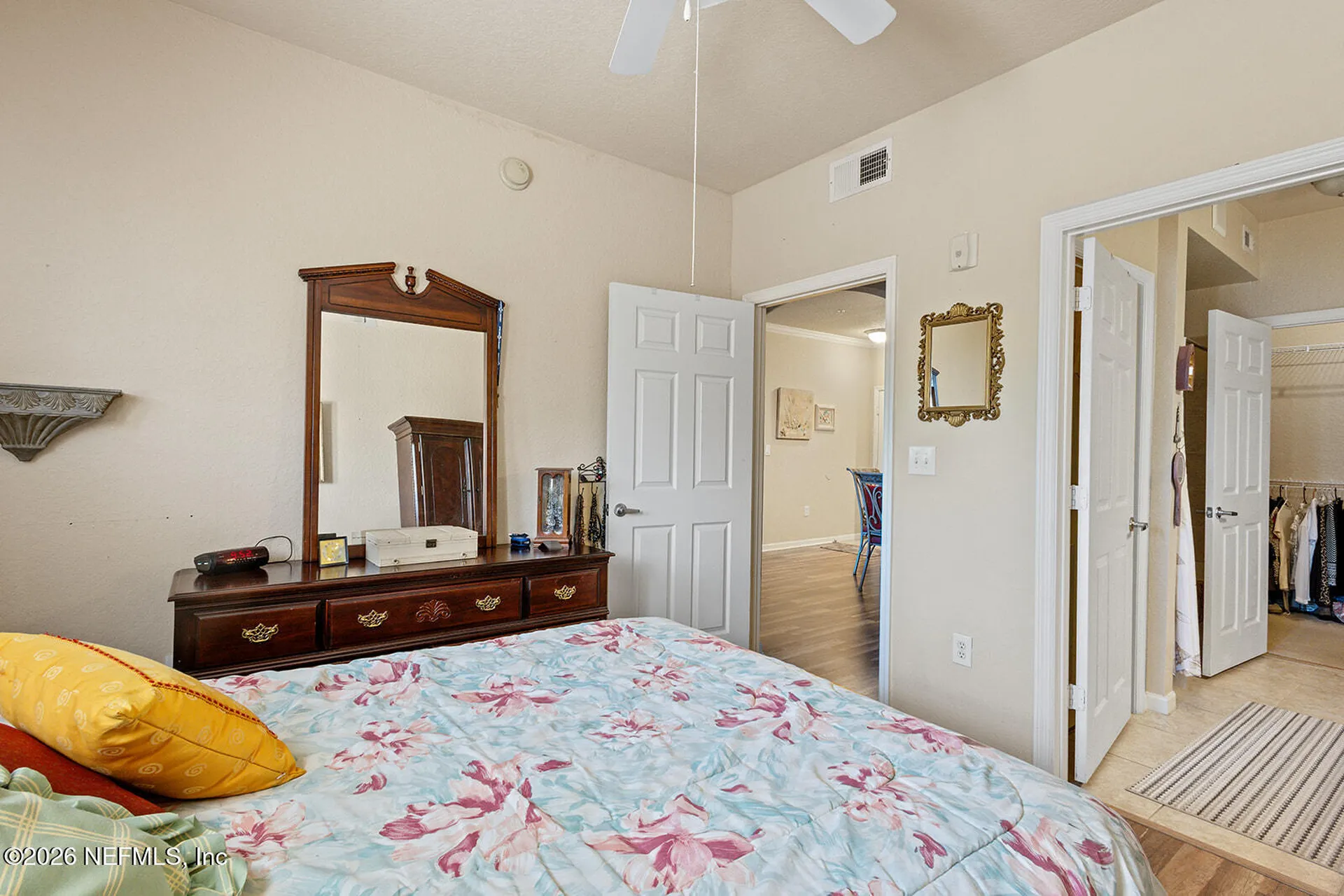 8539 Gate Parkway W Jacksonville FL 32216