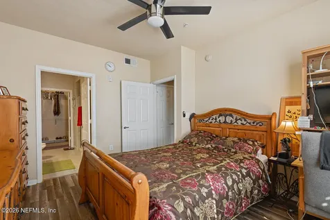 8539 Gate Parkway W Jacksonville FL 32216