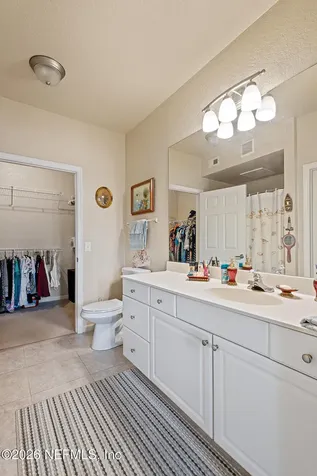 8539 Gate Parkway W Jacksonville FL 32216