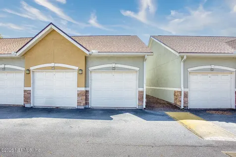 8539 Gate Parkway W Jacksonville FL 32216