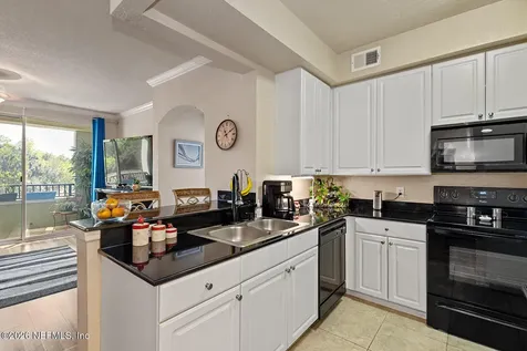 8539 Gate Parkway W Jacksonville FL 32216