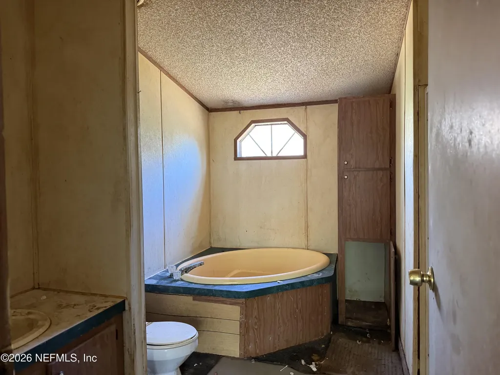 203 Quail Hollow Road Satsuma FL 32189