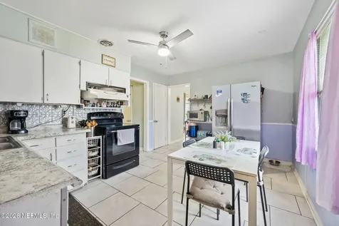 2760 Jerry Lane Jacksonville FL 32218