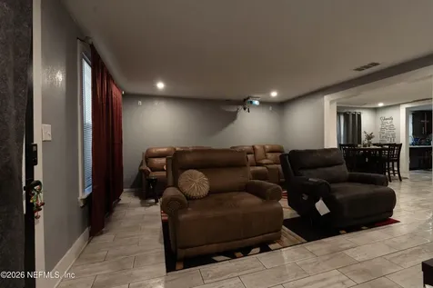 7949 Tallahassee Avenue Jacksonville FL 32208