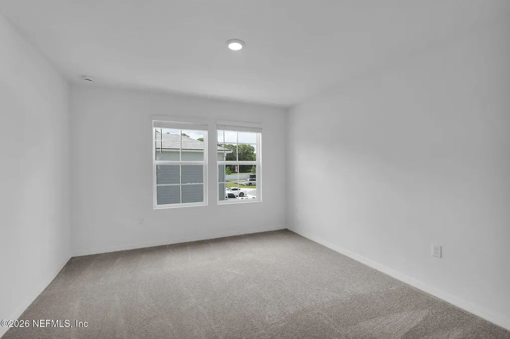 10128 Whistling Pne Court Jacksonville FL 32221