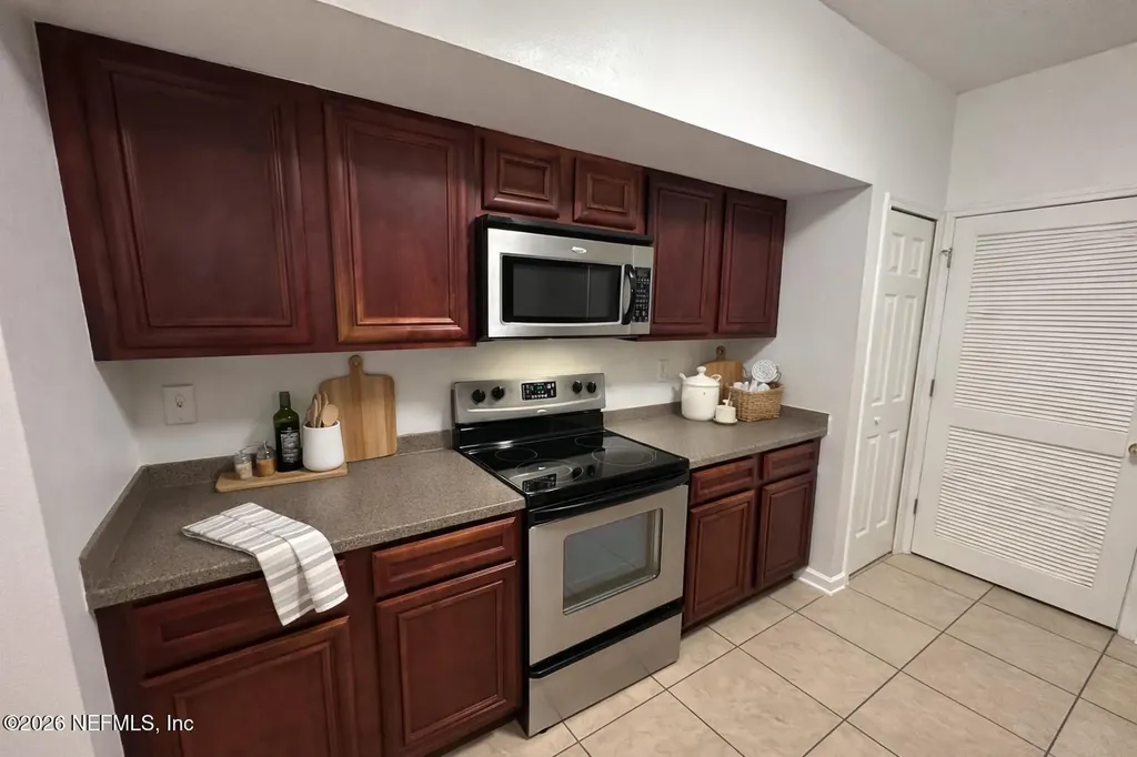 8227 Lobster Bay Court Jacksonville FL 32256