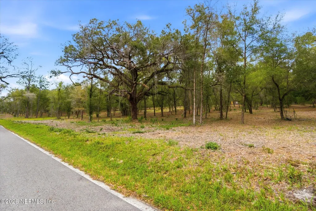 654 Old Welaka Road Welaka FL 32193