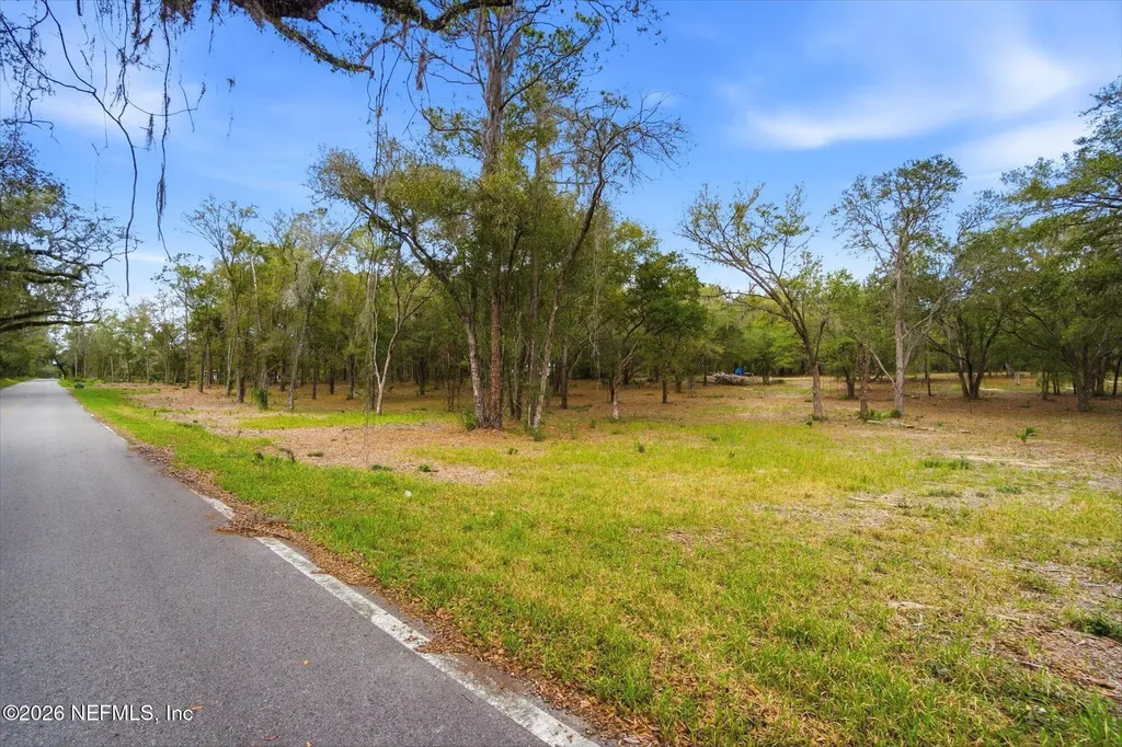 654 Old Welaka Road Welaka FL 32193
