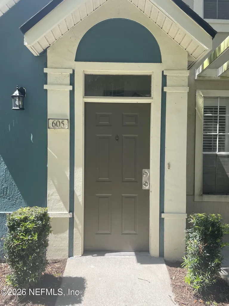 13700 Richmond Park Drive N Jacksonville FL 32224