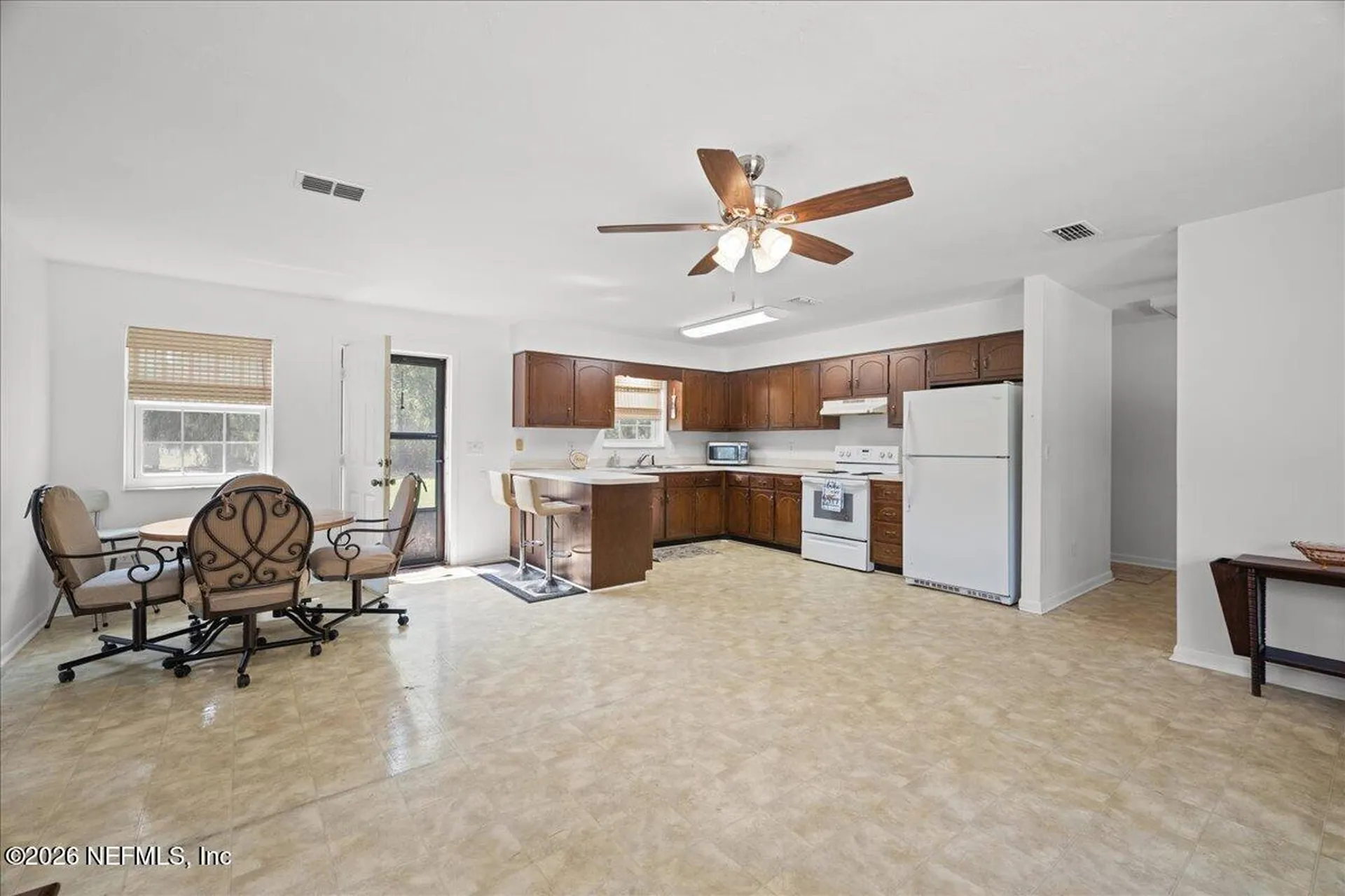 986 State Road 20 Interlachen FL 32148