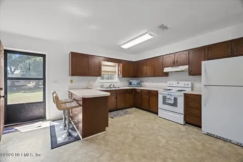 986 State Road 20 Interlachen FL 32148