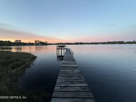 986 State Road 20 Interlachen FL 32148